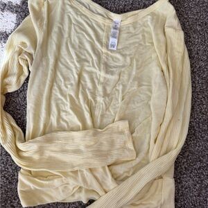 ALO Yoga butter Yellow Long Sleeve Top